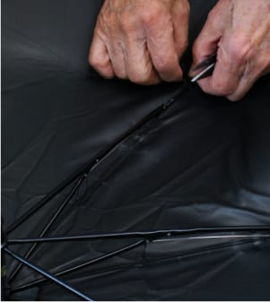 手作業でのお修理