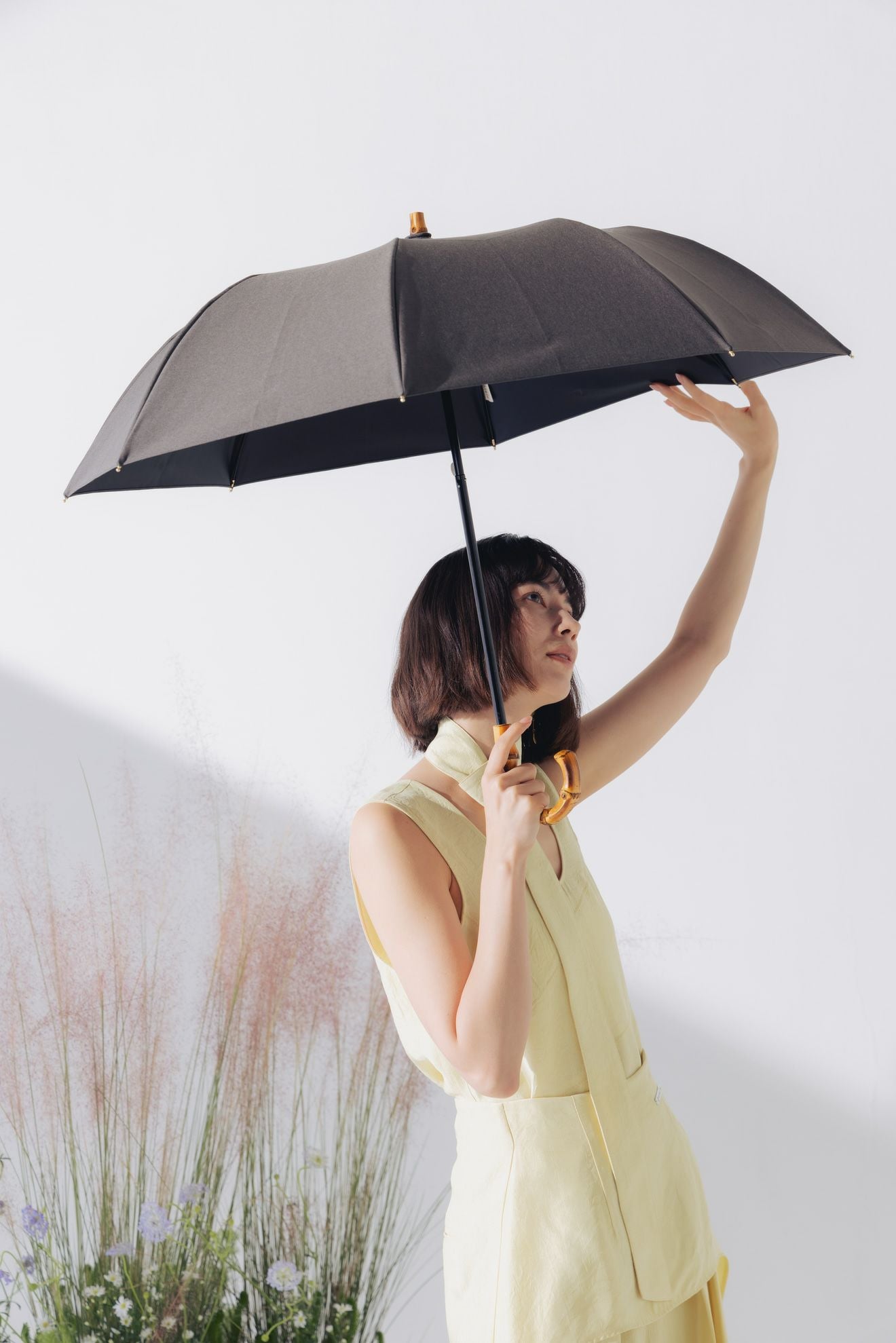 完全遮光日傘 UV100%カット 2段EASY 折りたたみ日傘 シャンブレー