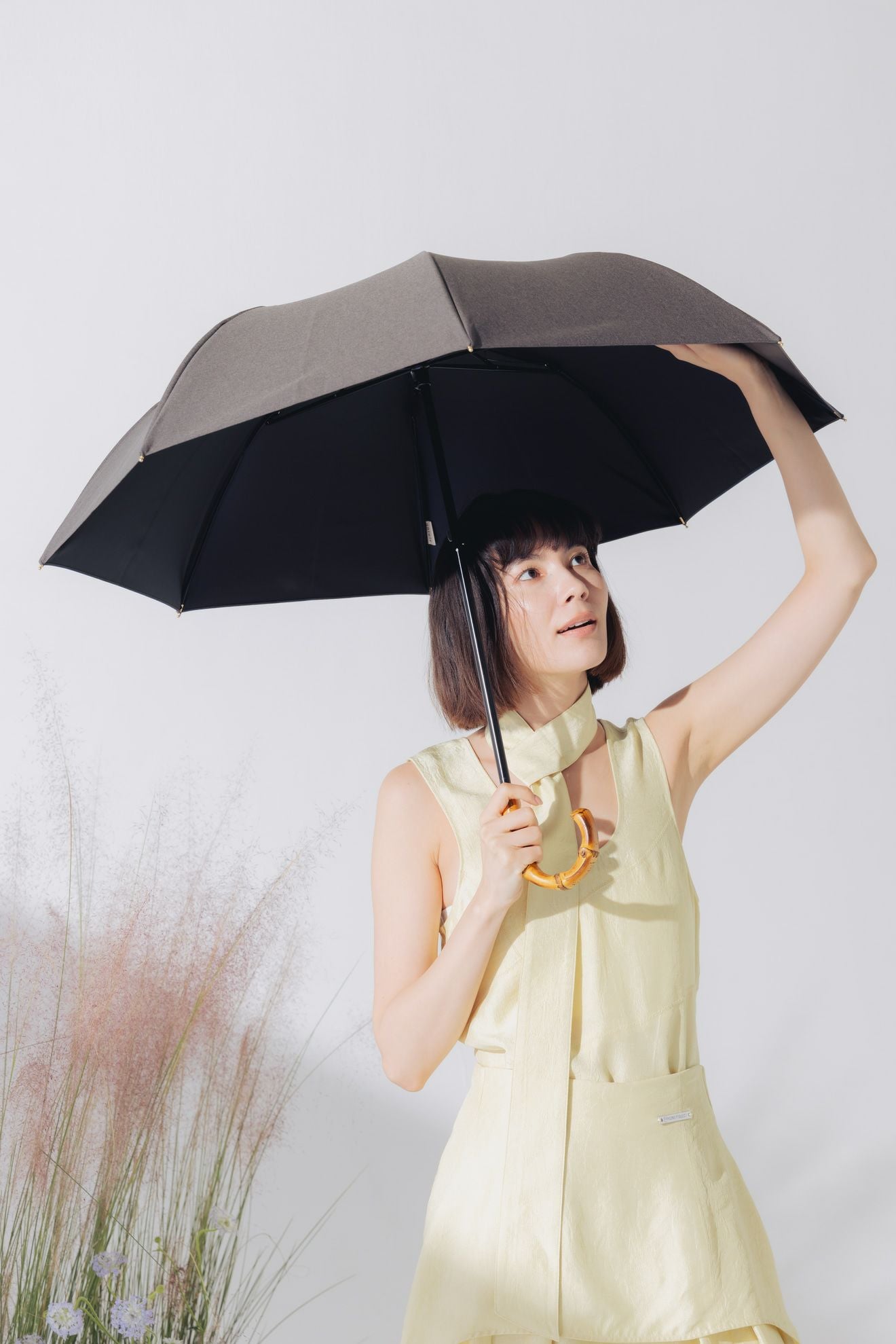 完全遮光日傘 UV100%カット 2段EASY 折りたたみ日傘 シャンブレー