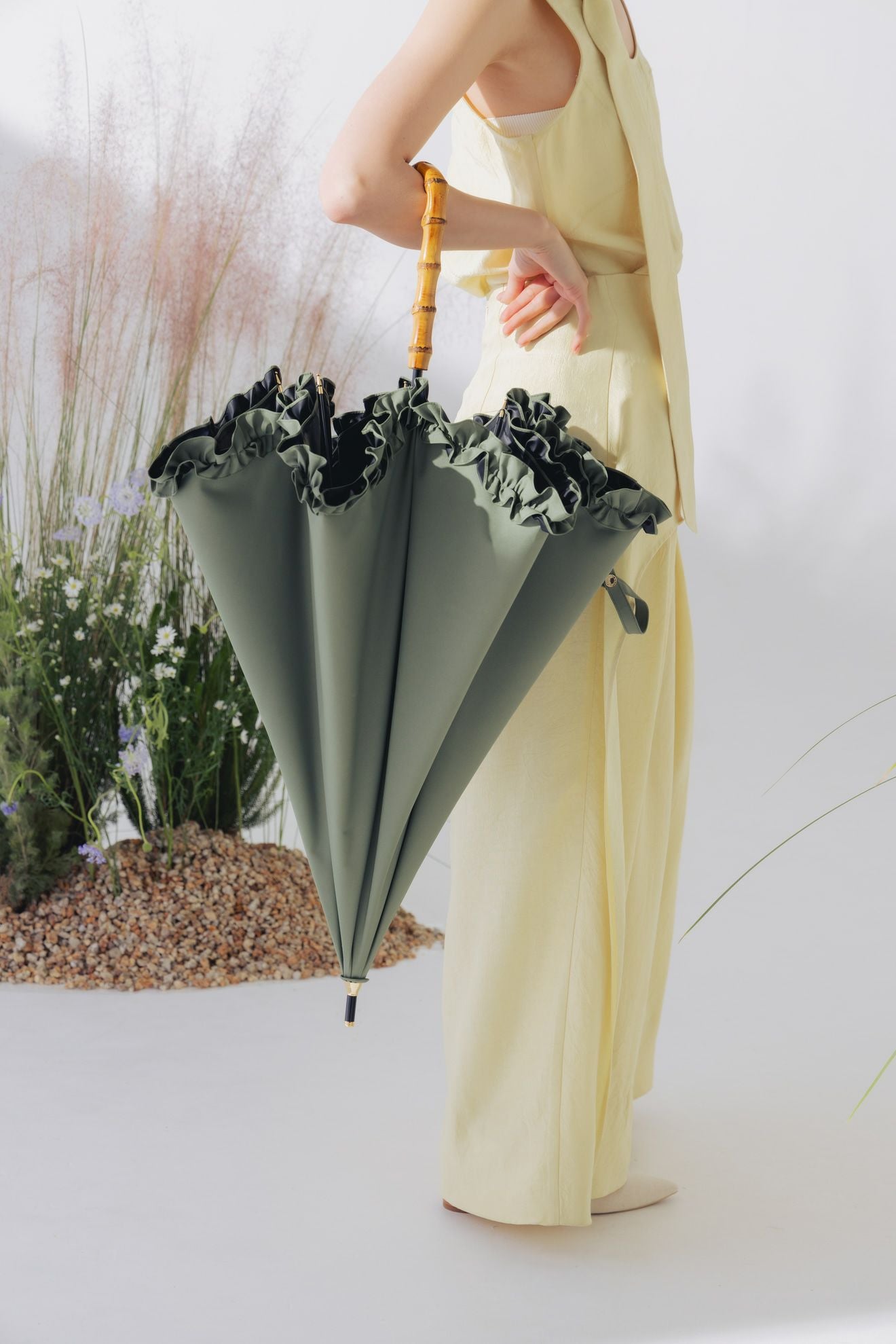 完全遮光100% 長傘 L/フリル(60cm)